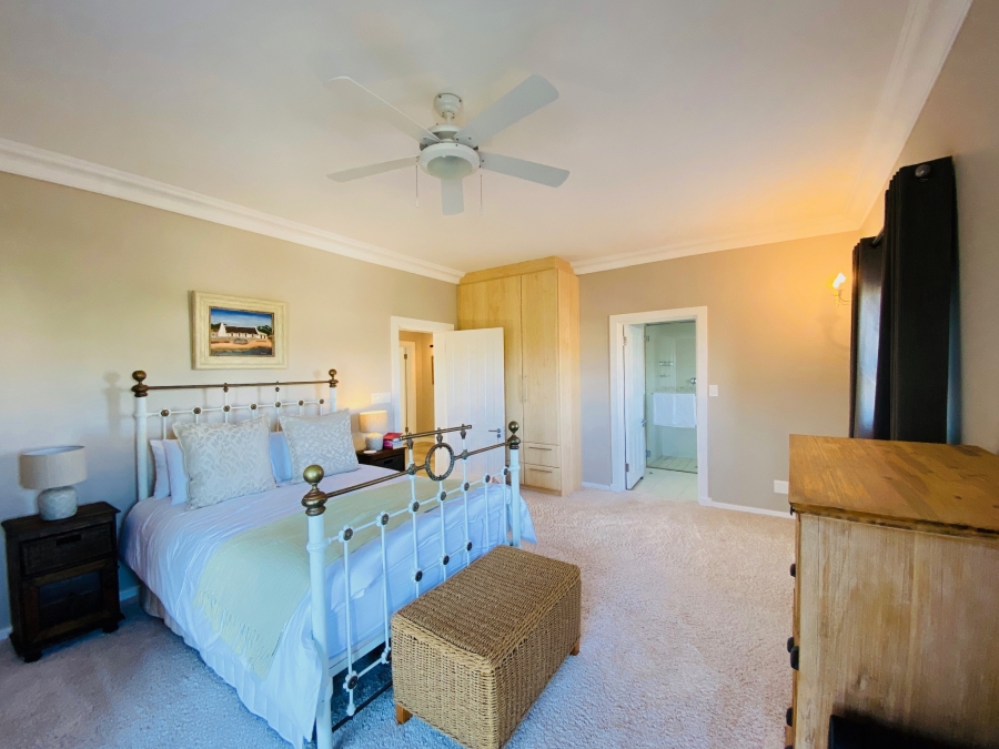 3 Bedroom Property for Sale in Country Club Western Cape